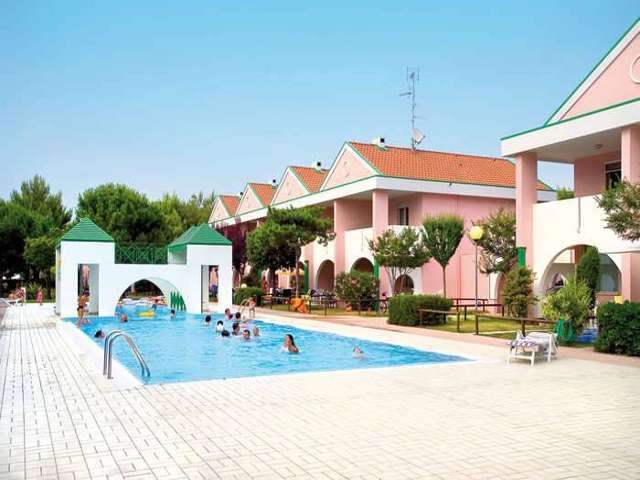 Villaggio GINEPRI *****